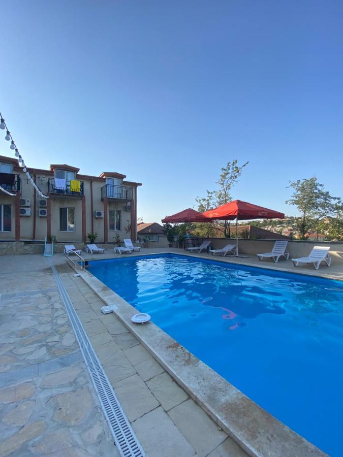 Hotel Traveler Signagi Exterior foto