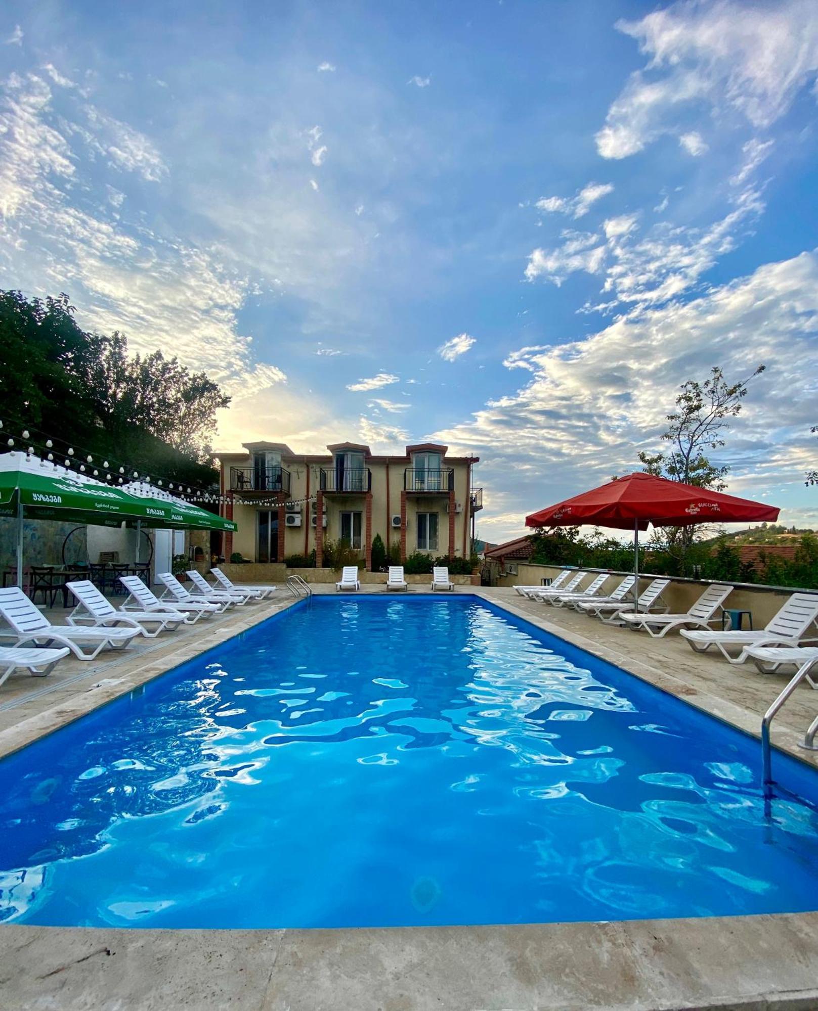 Hotel Traveler Signagi Exterior foto