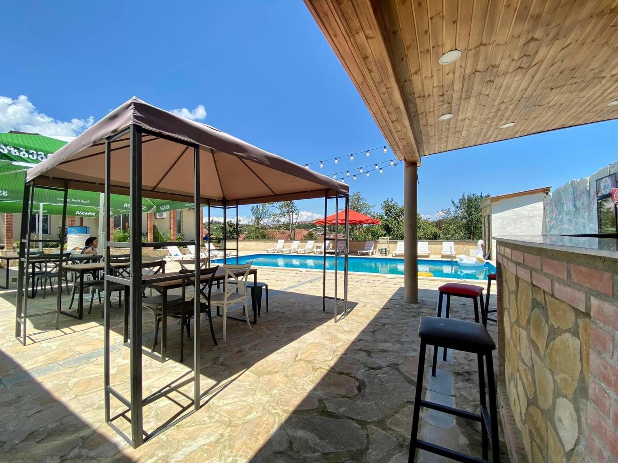 Hotel Traveler Signagi Exterior foto